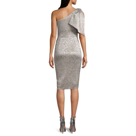 Betsy & Adam Metallic One Shoulder Crinkle Foil Dress Bow Sash Size 4 NWT - Picture 10 of 10